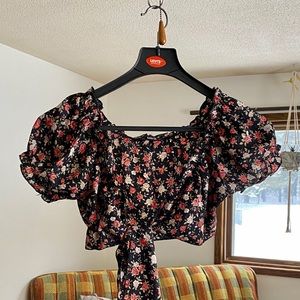 Floral Tie Front Crop Top